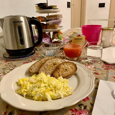 לינה וארוחת בוקר Ginko